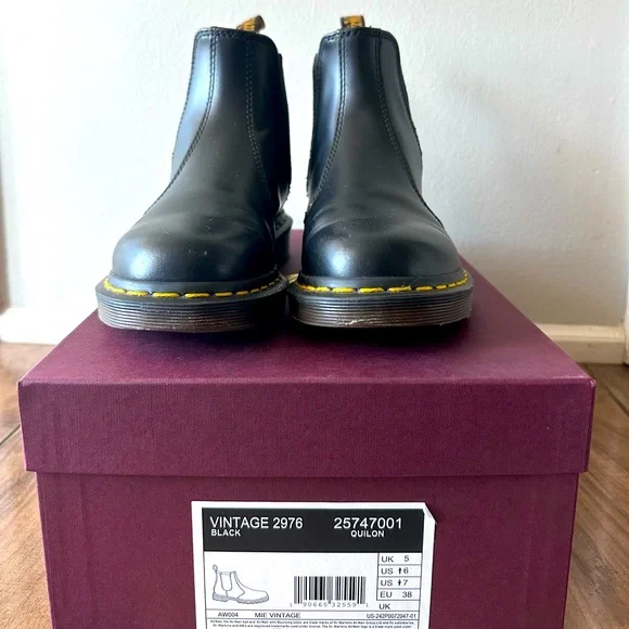 Made in England Vintage Dr Martens Chelsea Boot 2976 - Picture 2 of 5